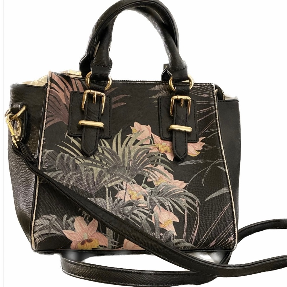 Lionel BLK/Floral Designed Purse. Fall Sale